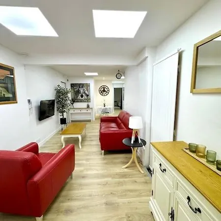 Parisian Spacious 70m2 Flat Near Eiffel Tower *